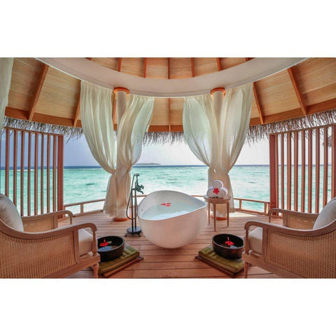 Baths Pietra Bianca Onda Bath Colour: Malibu Solid Place & Palette