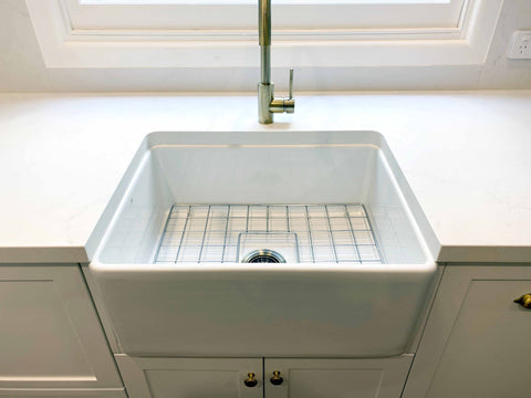 Basins Turner Hastings Novi Fireclay Butler Sink Size: 50x46 Colour: Gloss White Overflow: With Overflow Place & Palette