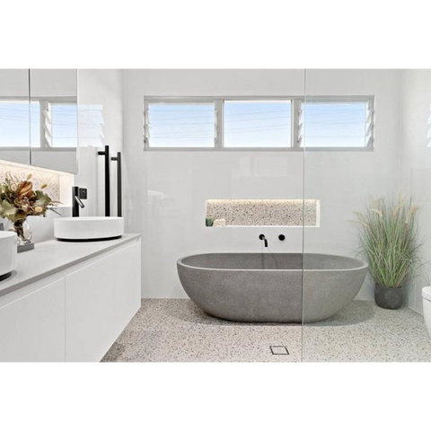 Baths Pietra Bianca Ryese Bath Colour: Malibu Solid Size: 1600x800x520 Place & Palette