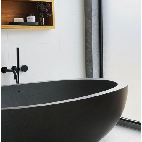 Baths Pietra Bianca Whitney Bath Colour: Malibu Solid Size: 1600x900x530 Place & Palette